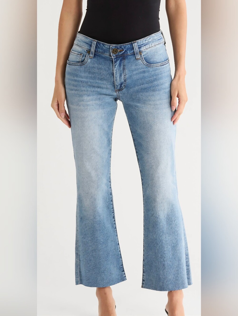 Kut from the Kloth Medium Light Blue Cropped Ankle Jeans
